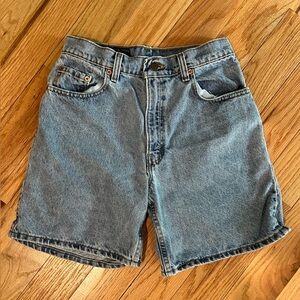 Levi’s 550 Vintage Mom shorts size 9